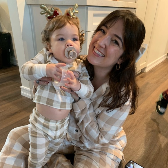 THURSDAY NIGHT LIVE w/@kiss41705 TONIGHT @ 6PM PST 💋 GIVVY W/EVERY PURCHASE! - Picture 3 of 8